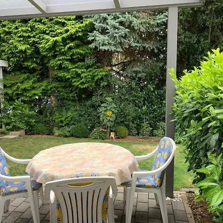 Hubsche Ferienwohnung Mit Terrasse *